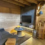 Authentique - Insolite - Sauna & Telecabine - Menage, Serviettes, Lit Fait Inclus