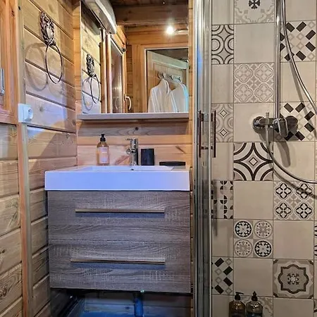 Authentique - Insolite - Sauna & Telecabine - Menage, Serviettes, Lit Fait Inclus شاليه Rochesson