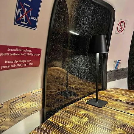 Authentique - Insolite - Sauna & Telecabine - Menage, Serviettes, Lit Fait Inclus